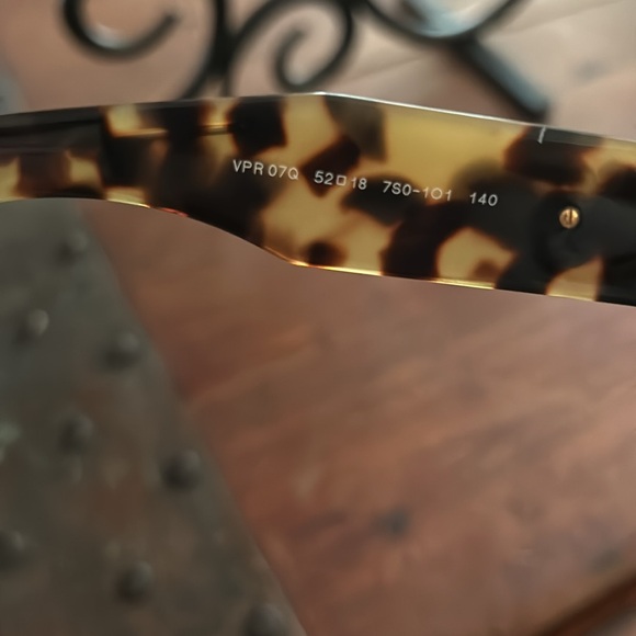 PRADA Tortoise Shell Glasses with Poeme Floral Embellishment on Temples - Picture 6 of 8